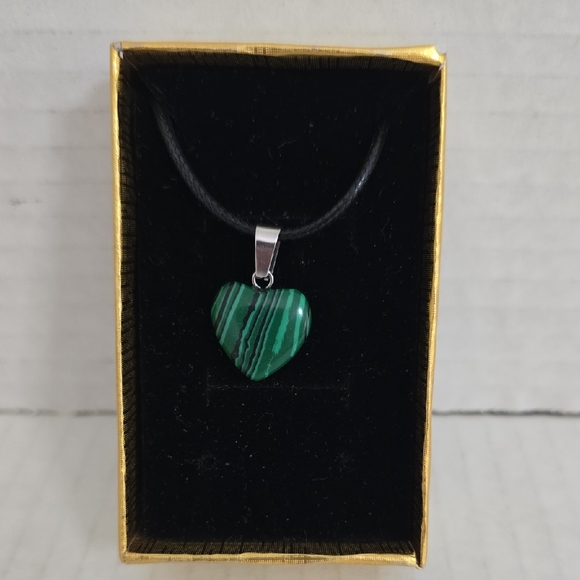 Handmade Green Heart Pendant Necklace - Picture 1 of 13